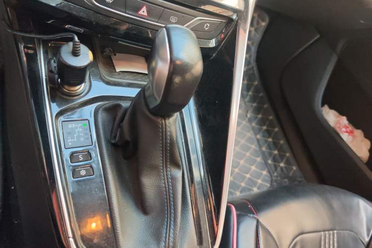 Used Peugeot 308 2018 1.6L Automatic Luxury Edition Gear Lever