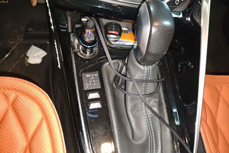 Used Peugeot 308 2018 1.6L Automatic Luxury Edition Gear Lever