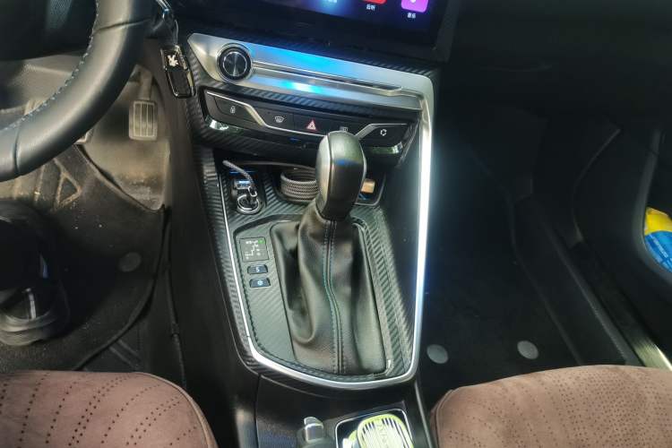 Used Peugeot 308 2018 1.6L Automatic Luxury Edition Gear Lever