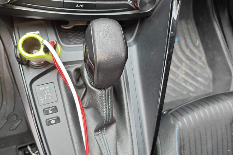 Used Peugeot 308 2018 1.6L Automatic Fashion Edition Gear Lever
