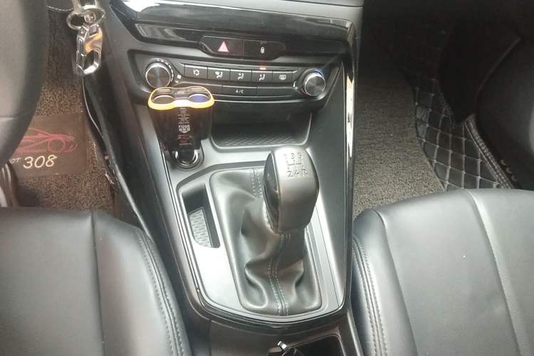 Used Peugeot 308 2018 1.6L Manual Fashion Edition Gear Lever