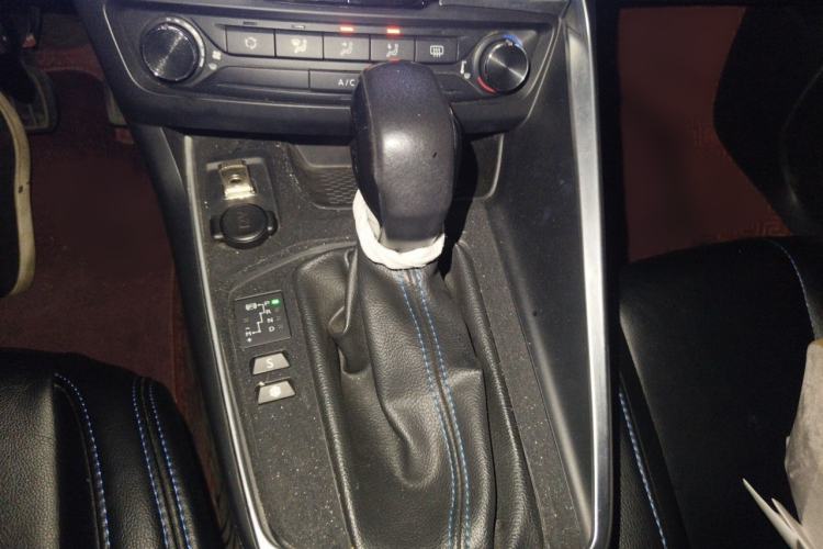 Used Peugeot 308 2018 1.6L Automatic Fashion Edition Gear Lever