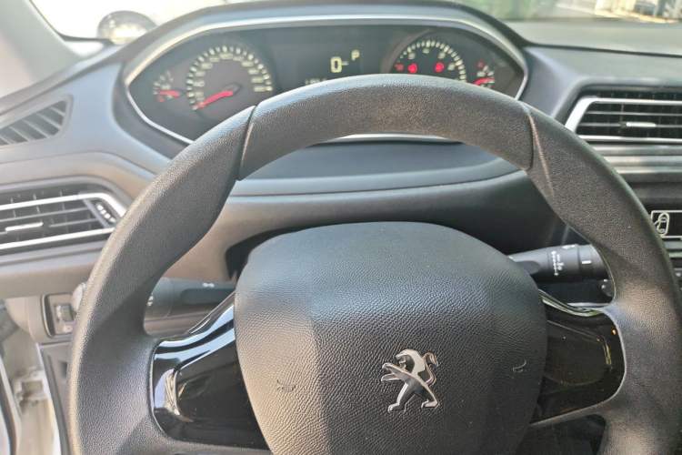 Used Peugeot 308 2018 1.6L Automatic Fashion Edition Instrument Cluster