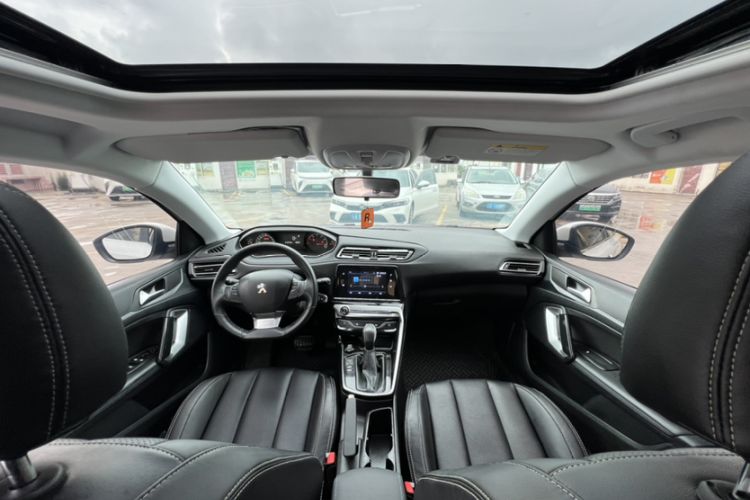 Used Peugeot 308 2018 230THP Automatic Luxury Edition Interior 1