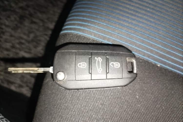 Used Peugeot 308 2018 1.6L Automatic Luxury Edition Interior 1
