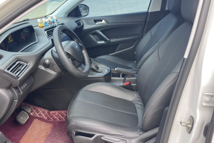 Used Peugeot 308 2018 1.6L Automatic Fashion Edition Interior 2