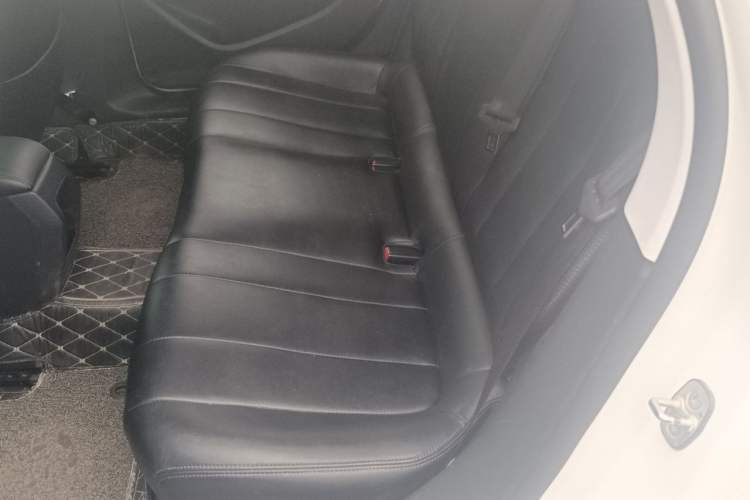 Used Peugeot 308 2018 1.6L Automatic Luxury Edition Interior 4