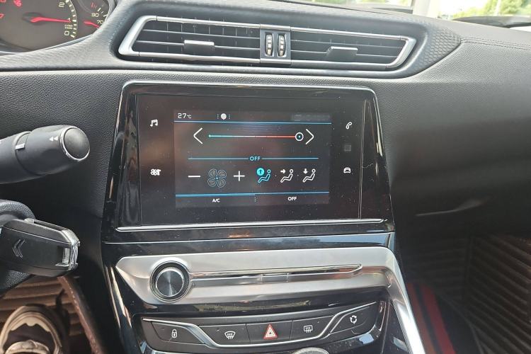 Used Peugeot 308 2018 1.6L Automatic Luxury Edition Interior 4