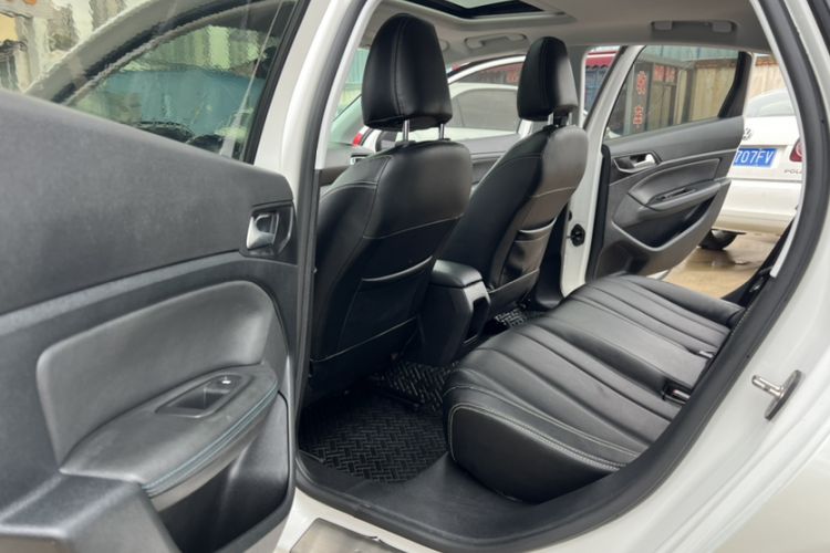 Used Peugeot 308 2018 230THP Automatic Luxury Edition Interior 6