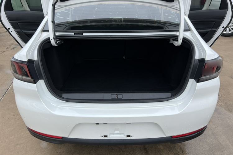 Used Peugeot 308 2018 230THP Automatic Luxury Edition Interior 8