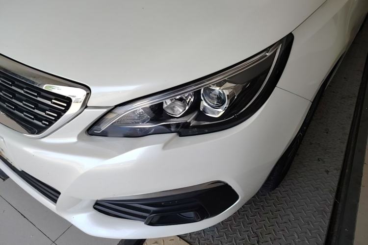 Used Peugeot 308 2018 1.6L Automatic Luxury Edition Left Front Headlight