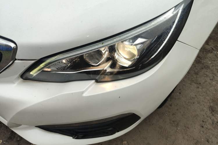 Used Peugeot 308 2018 1.6L Automatic Luxury Edition Left Front Headlight