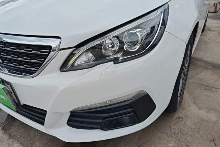 Used Peugeot 308 2018 1.6L Automatic Luxury Edition Left Front Headlight