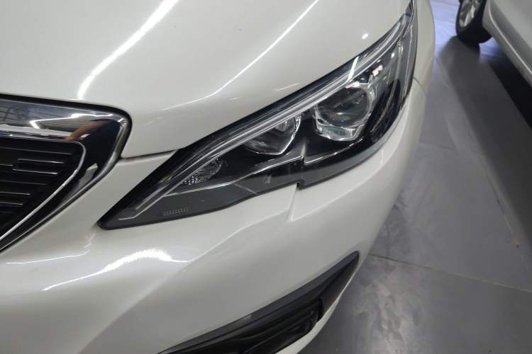 Used Peugeot 308 2018 1.6L Automatic Luxury Edition Left Front Headlight