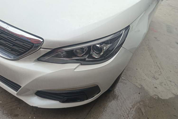 Used Peugeot 308 2018 1.6L Automatic Luxury Edition Left Front Headlight