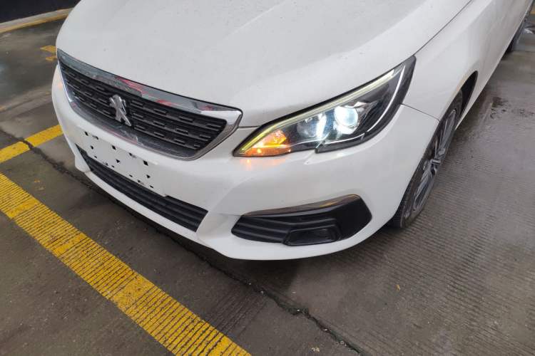 Used Peugeot 308 2018 1.6L Automatic Luxury Edition Left Front Headlight