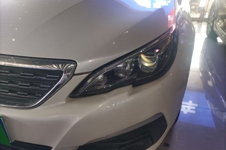 Used Peugeot 308 2018 1.6L Automatic Luxury Edition Left Front Headlight