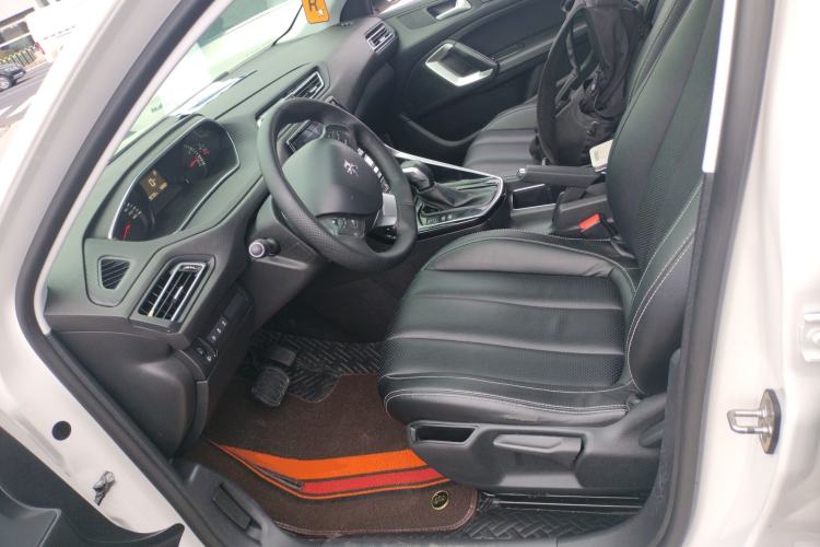 Used Peugeot 308 2018 230THP Automatic Luxury Edition Left Front Seat
