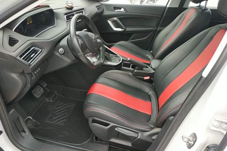 Used Peugeot 308 2018 1.6L Automatic Luxury Edition Left Front Seat