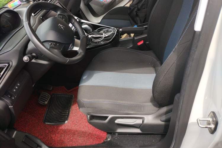 Used Peugeot 308 2018 1.6L Automatic Luxury Edition Left Front Seat