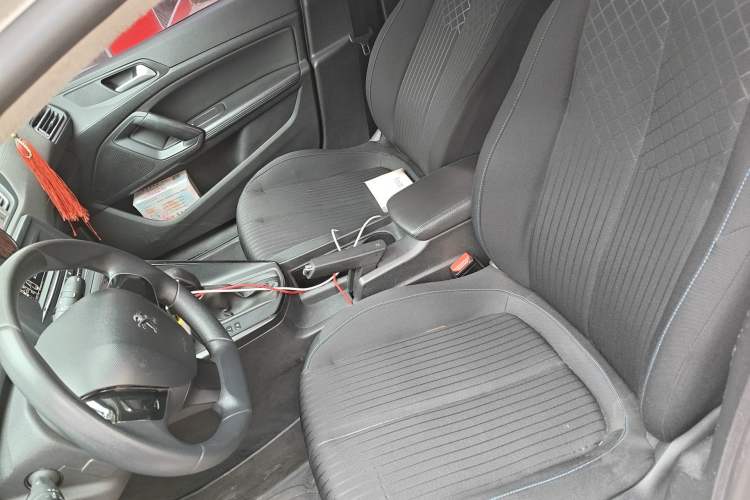 Used Peugeot 308 2018 1.6L Automatic Fashion Edition Left Front Seat