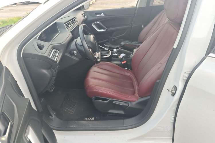 Used Peugeot 308 2018 1.6L Automatic Luxury Edition Left Front Seat
