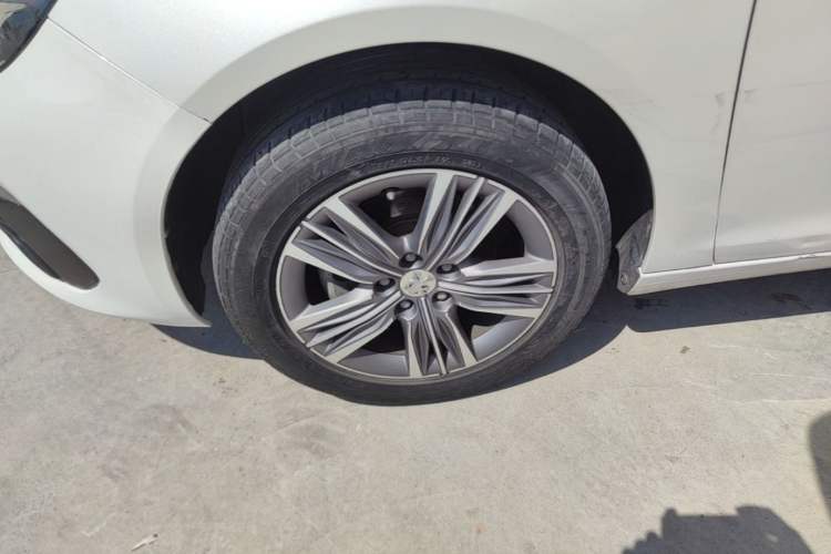 Used Peugeot 308 2018 1.6L Manual Fashion Edition Left Front Wheel Hub