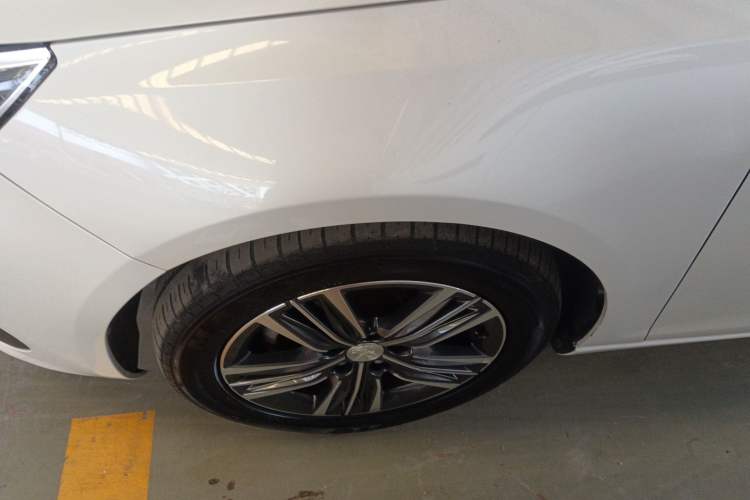 Used Peugeot 308 2018 1.6L Automatic Luxury Edition Left Front Wheel Hub