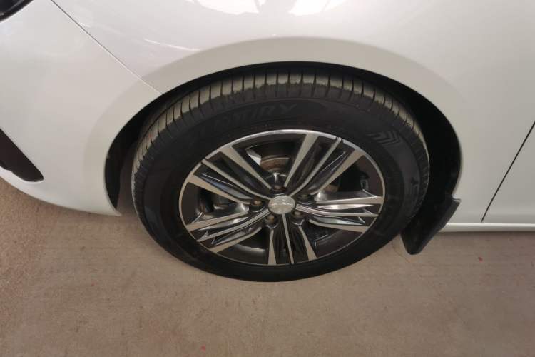 Used Peugeot 308 2018 1.6L Automatic Luxury Edition Left Front Wheel Hub