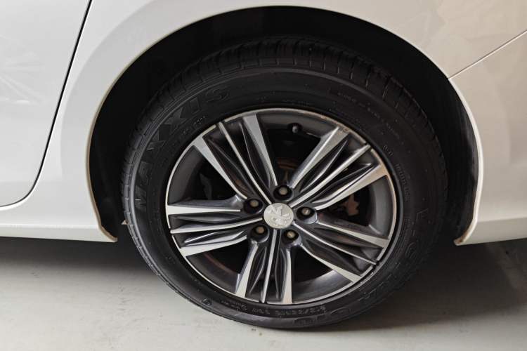 Used Peugeot 308 2018 1.6L Automatic Luxury Edition Left Rear Wheel Hub