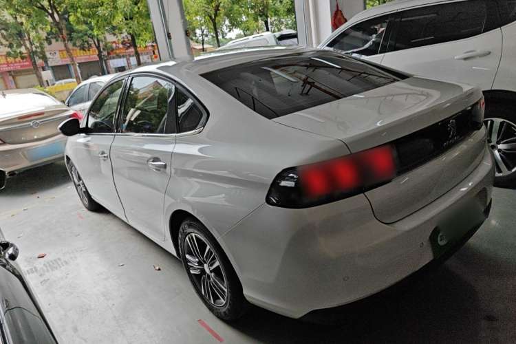 Used Peugeot 308 2018 1.6L Automatic Luxury Edition Left Side