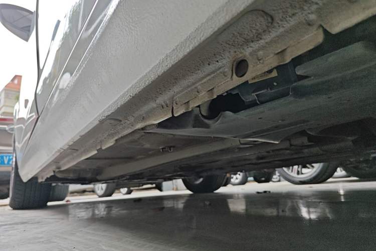 Used Peugeot 308 2018 1.6L Automatic Luxury Edition Left Side Sill