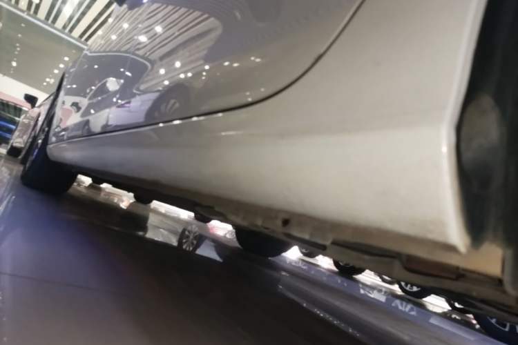 Used Peugeot 308 2018 1.6L Automatic Luxury Edition Left Side Sill
