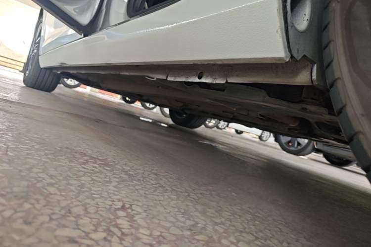 Used Peugeot 308 2018 1.6L Automatic Luxury Edition Left Side Sill