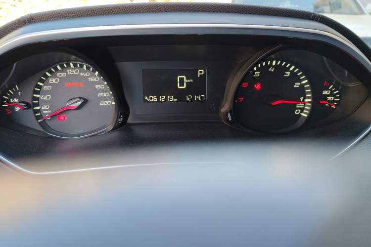 Used Peugeot 308 2018 1.6L Automatic Luxury Edition Odometer Close Up