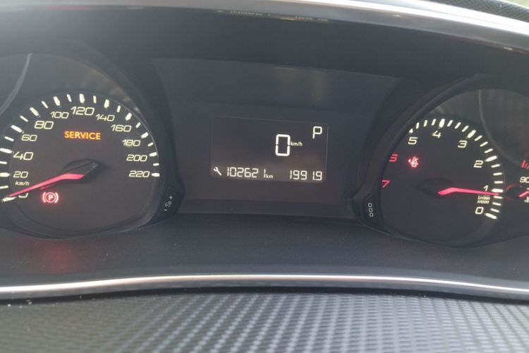 Used Peugeot 308 2018 230THP Automatic Luxury Edition Odometer Close Up