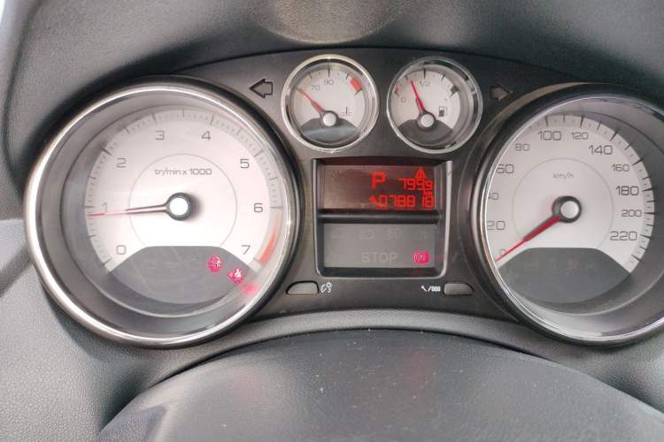 Used Peugeot 308 2018 1.6L Automatic Luxury Edition Odometer Close Up