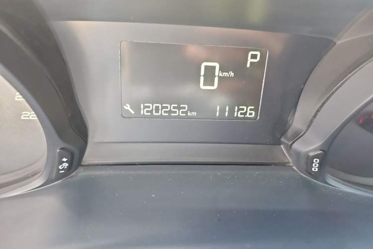Used Peugeot 308 2018 1.6L Automatic Luxury Edition Odometer Close Up