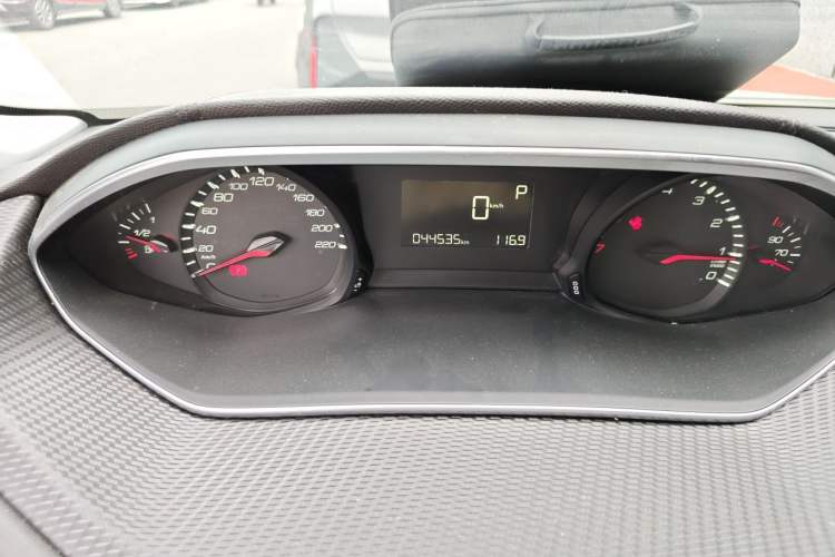 Used Peugeot 308 2018 230THP Automatic Luxury Edition Odometer Close Up