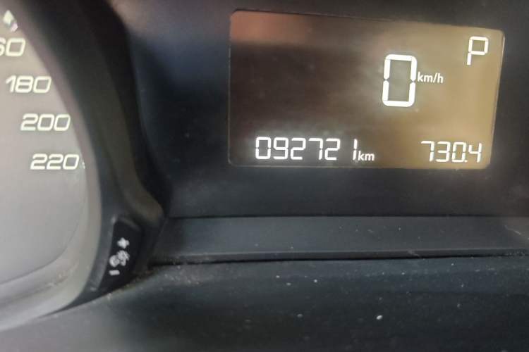 Used Peugeot 308 2018 230THP Automatic Luxury Edition Odometer Close Up