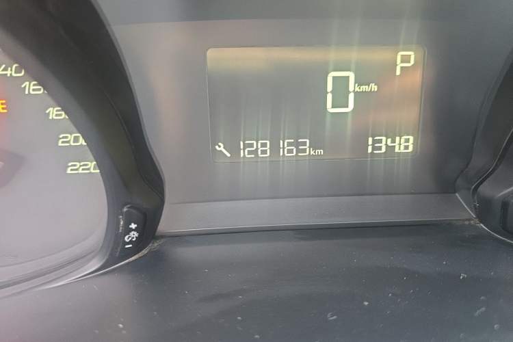 Used Peugeot 308 2018 1.6L Automatic Luxury Edition Odometer Close Up