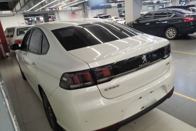 Used Peugeot 308 2018 1.6L Manual Fashion Edition Rear Left 45 Deg