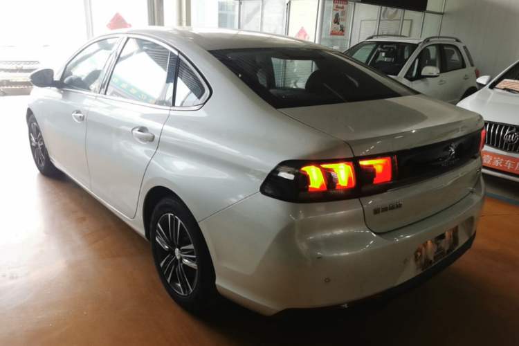 Used Peugeot 308 2018 1.6L Automatic Luxury Edition Rear Left 45 Deg