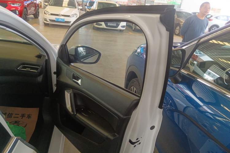 Used Peugeot 308 2018 1.6L Automatic Luxury Edition Right Front Door Interior