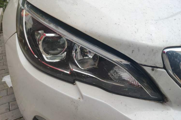 Used Peugeot 308 2018 1.6L Automatic Luxury Edition Right Front Headlight