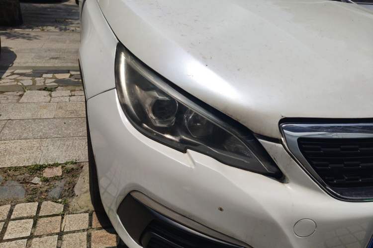 Used Peugeot 308 2018 1.6L Manual Fashion Edition Right Front Headlight