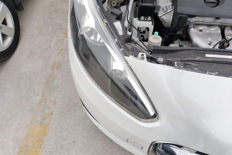 Used Peugeot 308 2018 1.6L Automatic Luxury Edition Right Front Headlight