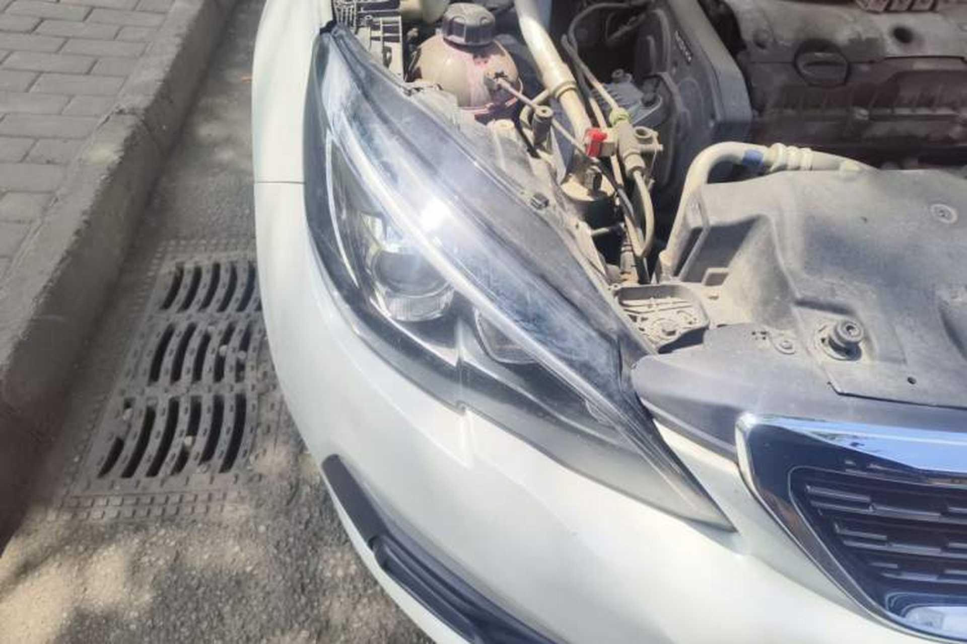 Used Peugeot 308 2018 1.6L Manual Fashion Edition Right Front Headlight
