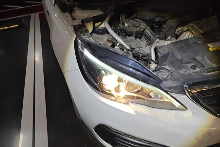 Used Peugeot 308 2018 230THP Automatic Luxury Edition Right Front Headlight