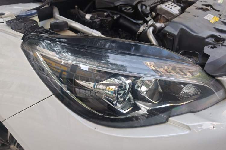 Used Peugeot 308 2018 230THP Automatic Luxury Edition Right Front Headlight